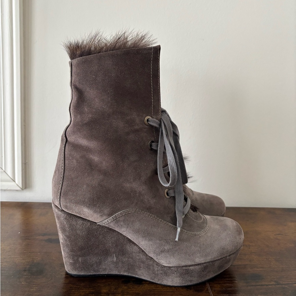 Stuart Weitzman Grey Suede Shearling-Lined Lace Up Winter Boots Made in Spain